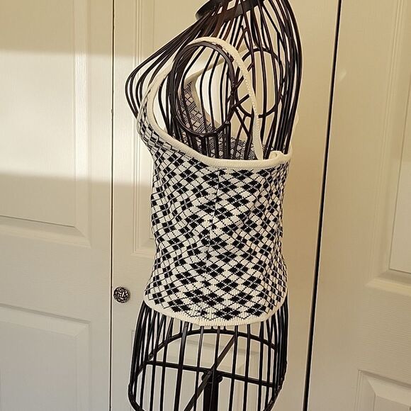 MISS LOVE Black and Cream Knit Argyle Tank Top Size Small - Picture 3 of 7